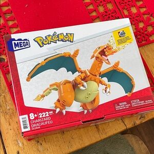 Pokémon Charizard Building Set - Orange and Green